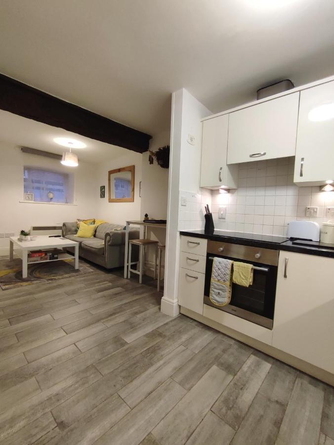 Cosy Riverside Apartment - Free Parking York Eksteriør billede